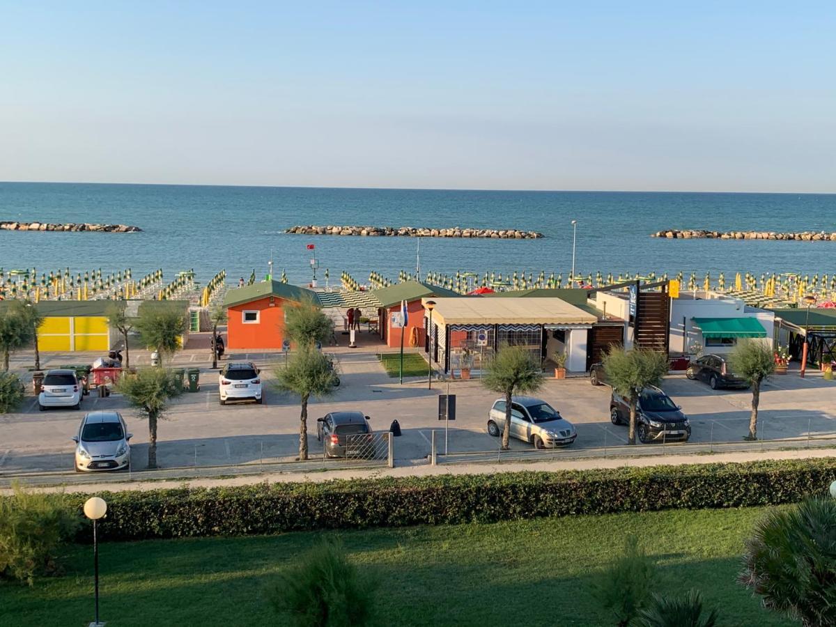 Al Mare Apartament Fano Exterior foto