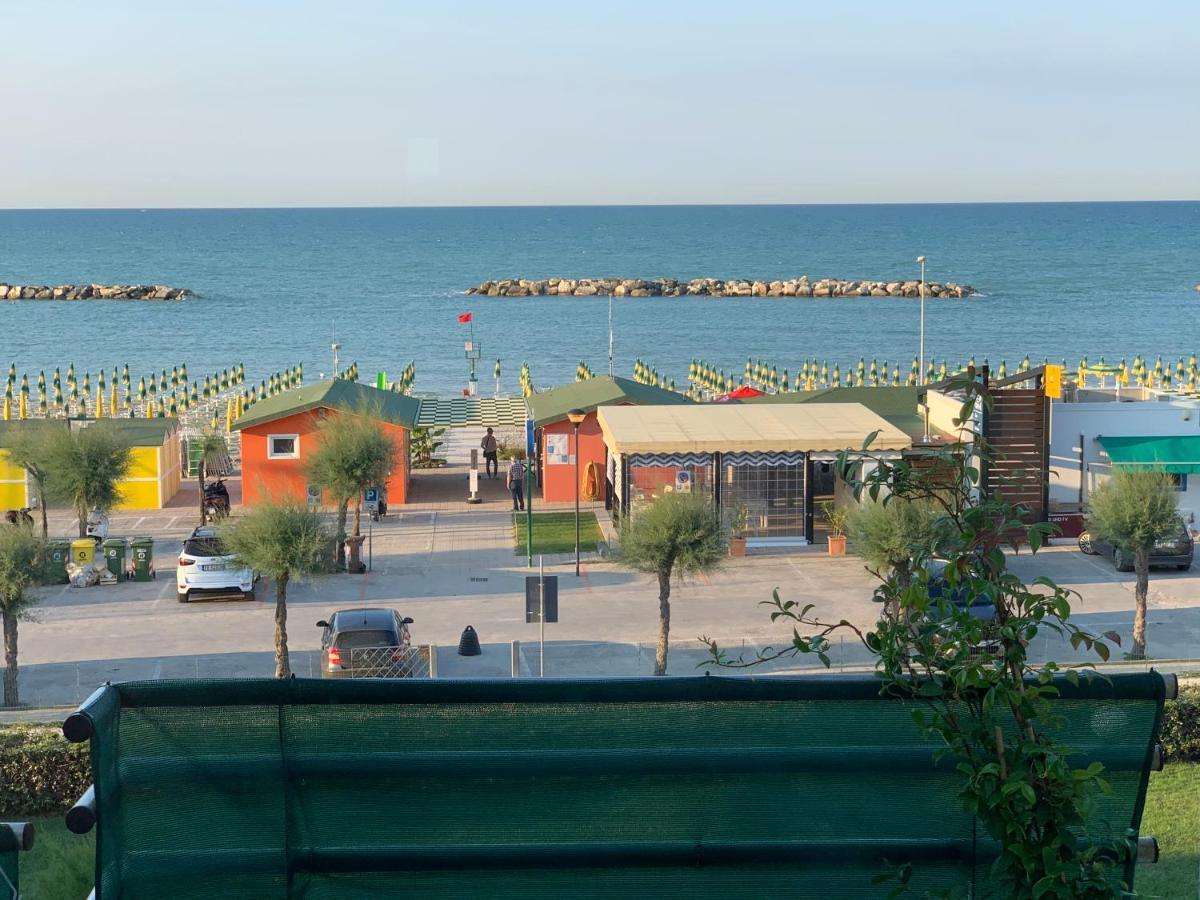 Al Mare Apartament Fano Exterior foto